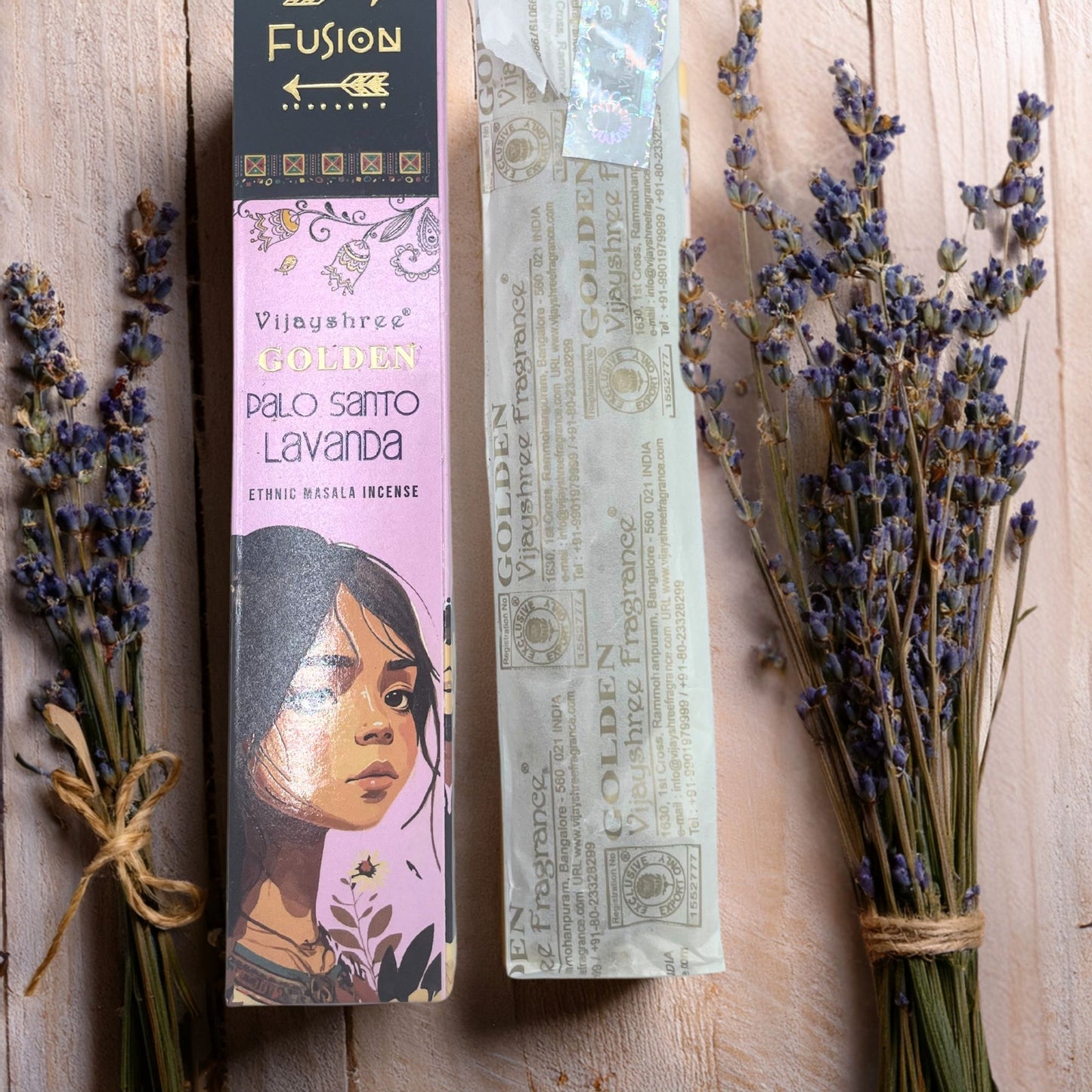 Kit de 6 Inciensos Palo Santo + Porta Incienso